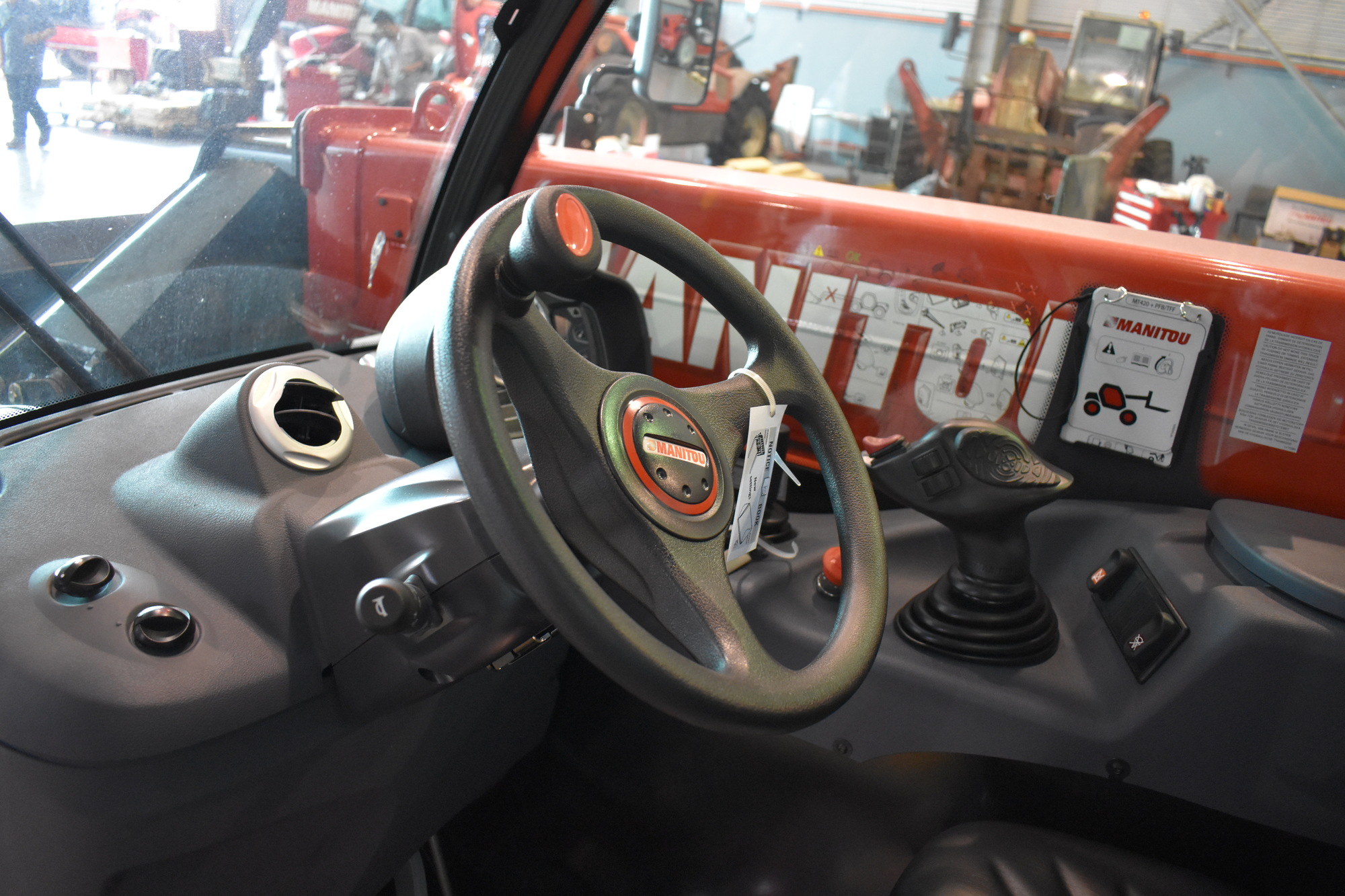 MT 420 H 57K ST5 S1 - Interior