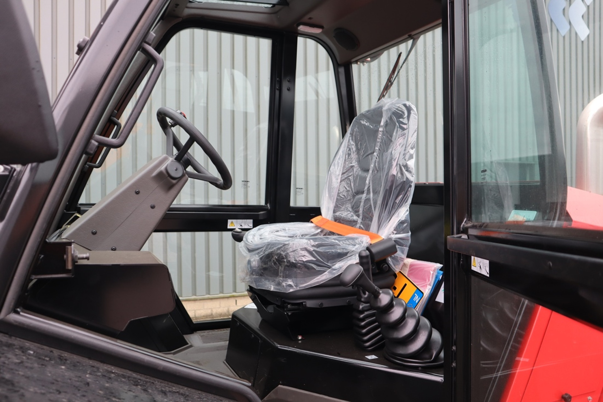 M 50-4 D ST5 S1 EU - Interior